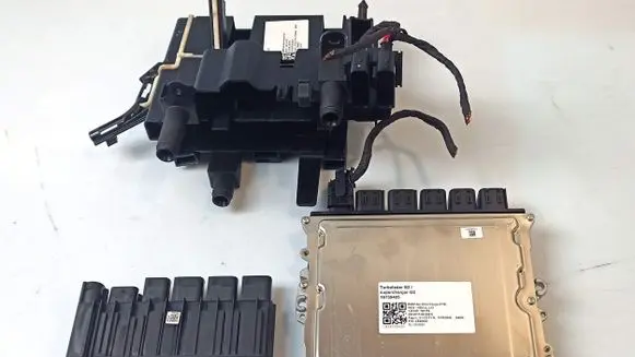 BMW 4 F36 Gran coupe Engine control unit/module 5A1CE54