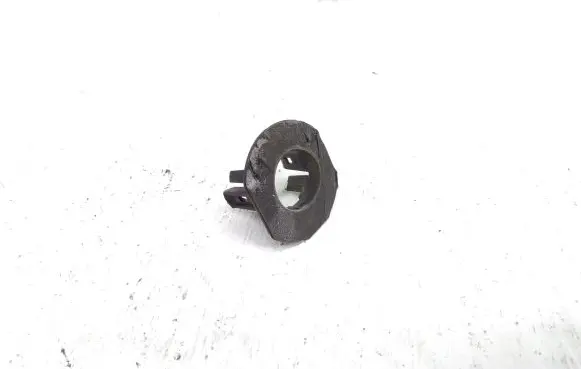BMW 4 F32 F33 Front parking sensor holder (PDC) 8054574 15857711