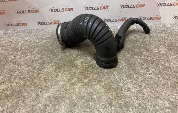 Mercedes-Benz Sprinter W901 W902 W903 W904 Air intake hose/pipe A9015283382