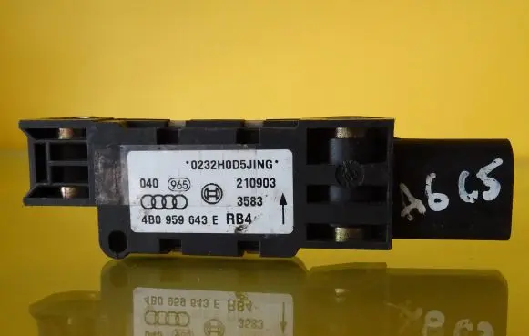Audi A6 S6 C6 4F Airbag deployment crash/impact sensor 4B0959643E