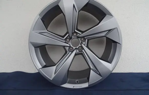 Audi Q7 4M R22 alloy rim 4M0601025CD