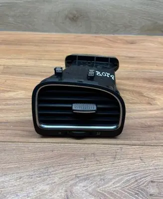 Volkswagen Golf VI Dashboard side air vent grill/cover trim 5K0819704 5K0819710