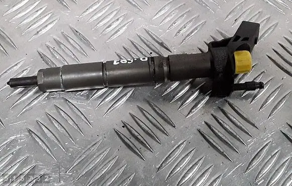 Mercedes-Benz E W211 Fuel injector a6420700587 0445115027