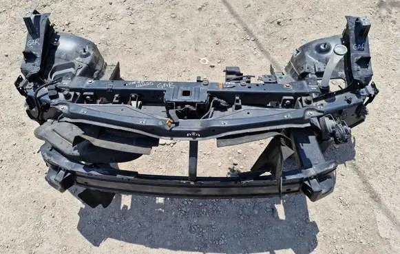 Opel Zafira C Front bodywork piece 