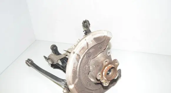 BMW 5 G30 G31 Rear wheel hub 6866336 33306866336 6893528