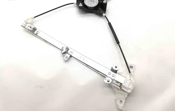 Toyota Yaris Cross Rear window lifting mechanism without motor