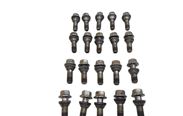 Volvo V60 Nuts/bolts 