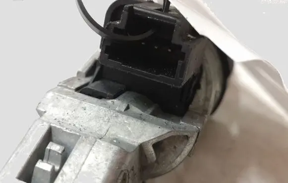 Citroen C4 I Ignition lock 9649781080