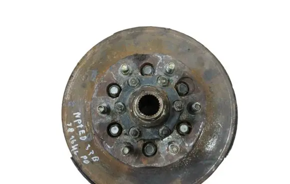 Nissan Pathfinder R50 Front wheel hub