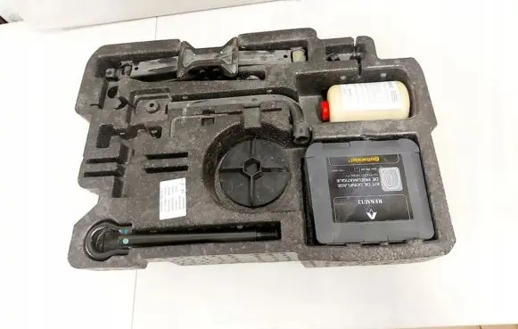 Renault Megane II Glove box in trunk 8200280582