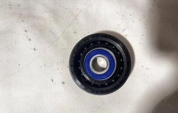 Mercedes-Benz B W245 Belt tensioner pulley A6402020319