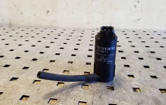 Volvo XC90 Windscreen/windshield washer pump 9169611 0602103950