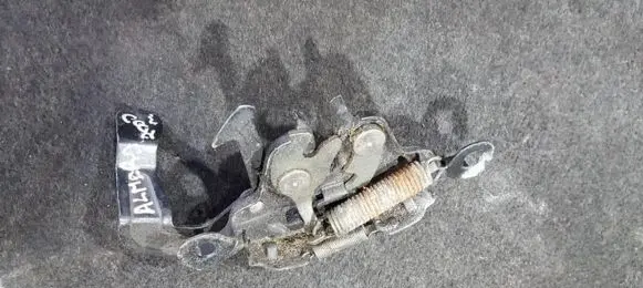 Nissan Almera Engine bonnet/hood lock/catch