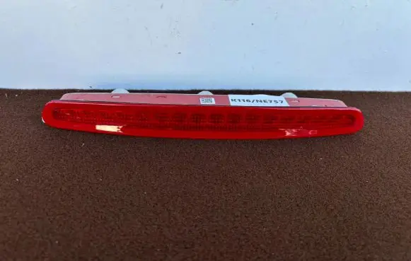 Opel Cascada Third/center stoplight 39026011