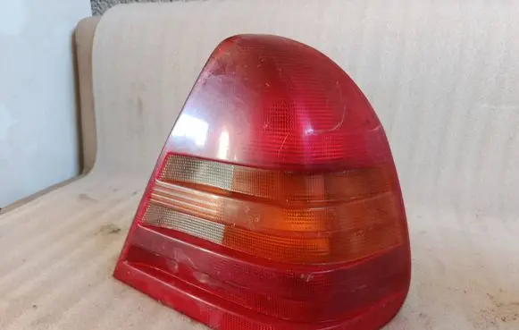 Mercedes-Benz C W202 Rear/tail lights ULO3301