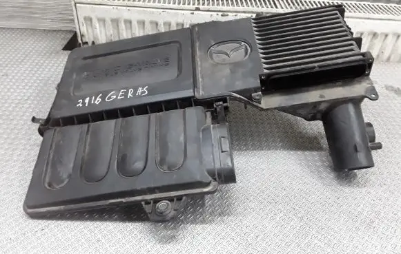 Mazda 2 Air filter box