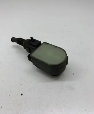 Headlight/headlamp level sensor