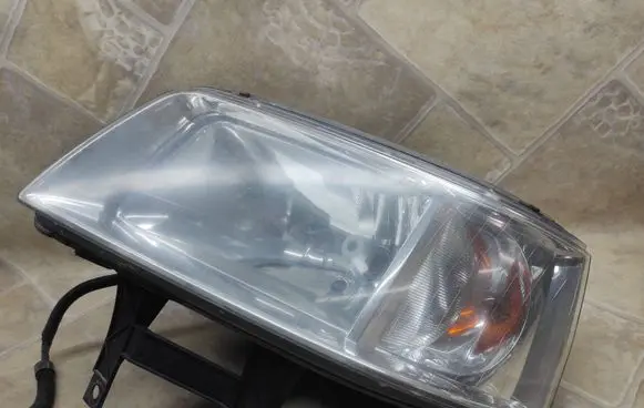 Volkswagen Transporter - Caravelle T5 Headlight/headlamp 7H1941015J 0301191301