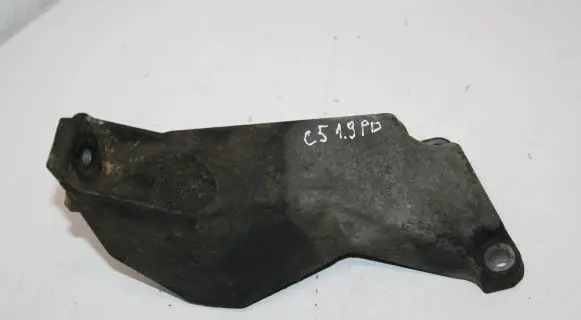 Audi A6 S6 C5 4B Engine mounting bracket 8E0199307A