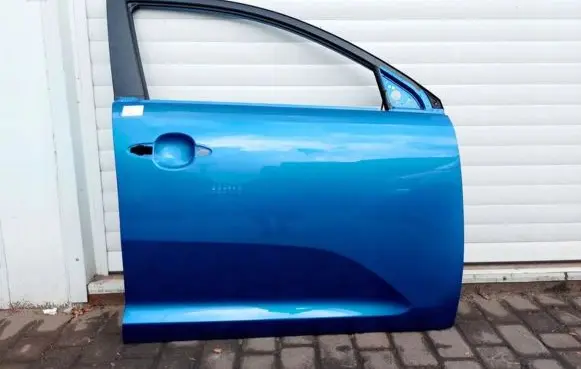 KIA Sportage Front door