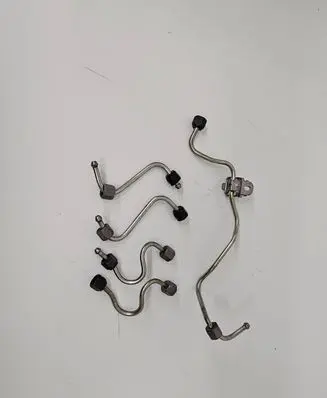Ford Kuga II Fuel injector supply line/pipe 