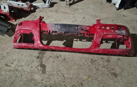 Volkswagen Golf V Front bumper 1K0807221C
