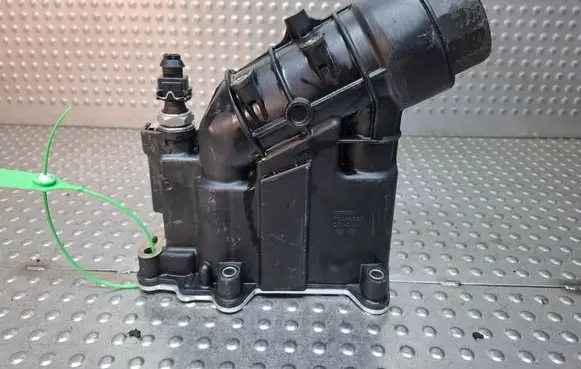 BMW 3 E90 E91 Oil filter mounting bracket S26372941 7807799