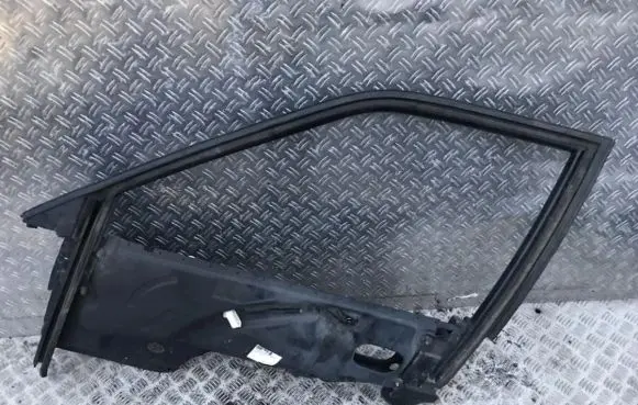 Audi 80 90 S2 B4 Front door window/glass frame 