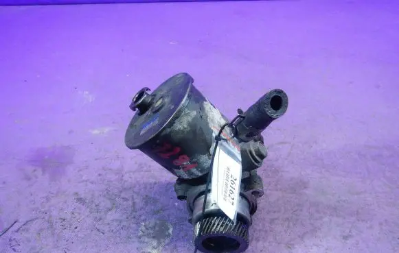 Mazda 626 Power steering pump GJ2B3265XA
