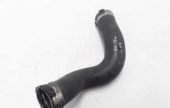 BMW 5 F10 F11 Intercooler hose/pipe 8571897