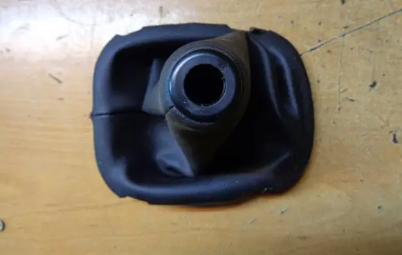 Toyota Aygo AB40 Gear lever shifter trim leather/knob 
