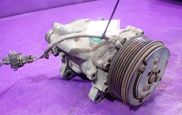 Volkswagen Polo III 6N 6N2 6NF Air conditioning (A/C) compressor (pump) 6N0820803A