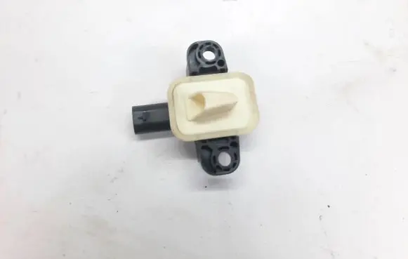 Mercedes-Benz B W246 W242 Airbag deployment crash/impact sensor A1668210351