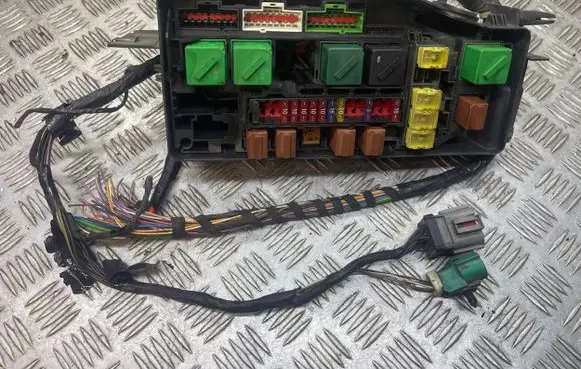 Ford Fiesta Fuse box set 96FG14A481AB