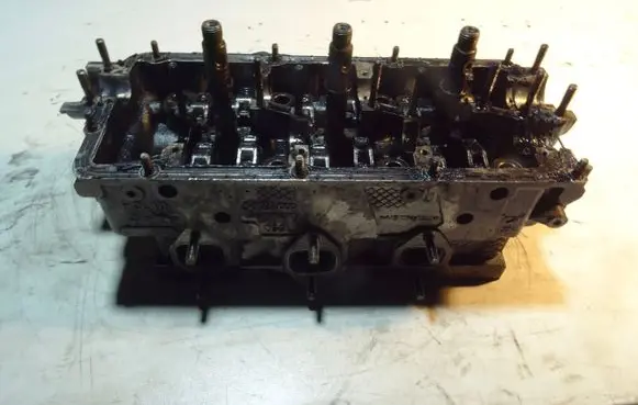 Audi A6 S6 C5 4B Engine head 059L