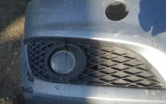 Opel Astra H Front bumper lower grill