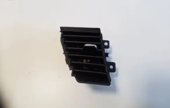 Opel Grandland X Dash center air vent grill YP00062977