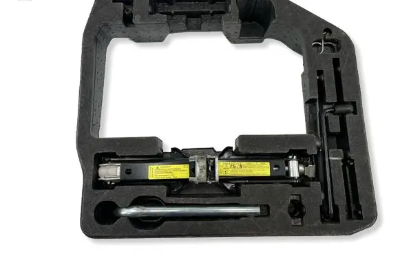 Audi A4 S4 B8 8K Tool set 8K0011031G