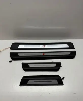 Audi Q8 Front sill trim cover 4M8947406A 4m8947405A 4m8947417