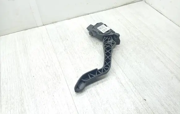 Peugeot 208 Accelerator throttle pedal 9671433780