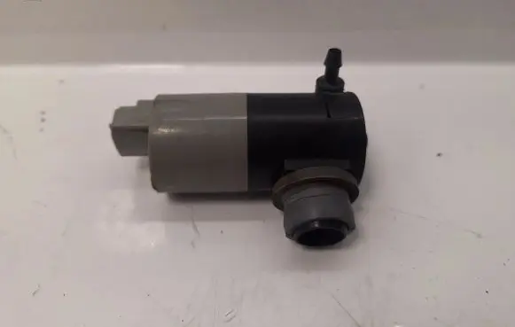 Toyota Auris 150 Windscreen/windshield washer pump 8533002030 30892