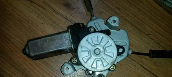 Mitsubishi Lancer Rear door window regulator motor