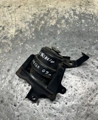 Toyota Corolla Verso AR10 Engine mount bracket