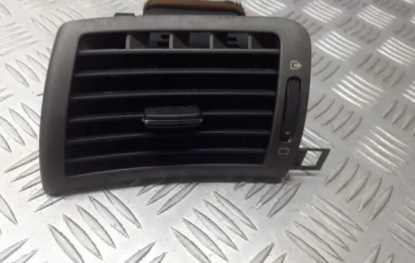 Peugeot 407 Dashboard side air vent grill/cover trim 9644589577