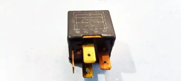 Volkswagen PASSAT B5 Other relay 443919578C