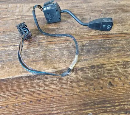 BMW 7 E32 Wiper control stalk 1378868