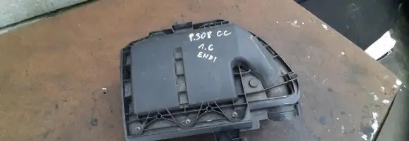 Peugeot 308 Air filter box 9673061080