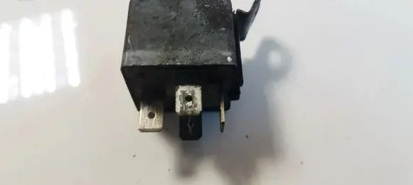 Audi A4 S4 B5 8D Other relay