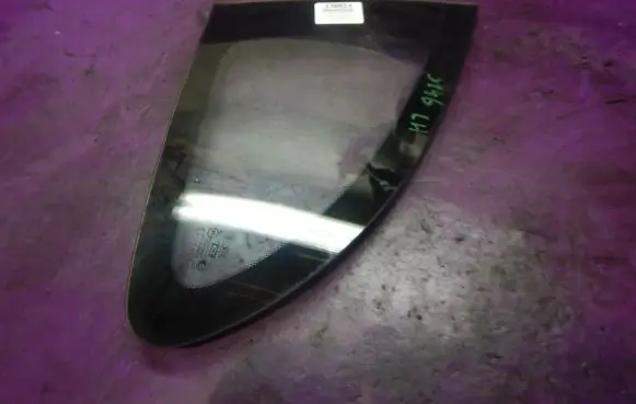 KIA Rio Rear side window