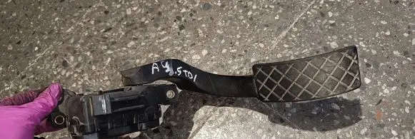 Audi A6 S6 C5 4B Accelerator throttle pedal 8D1723523G 6PV00777006